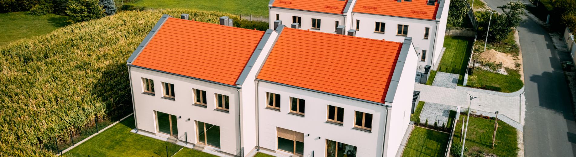 Domy w Biestrzykowie - widok z lotu ptaka