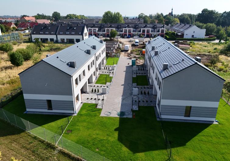 Domy przy ul. Działkowej, Bielany Wrocławskie - z lotu ptaka 3